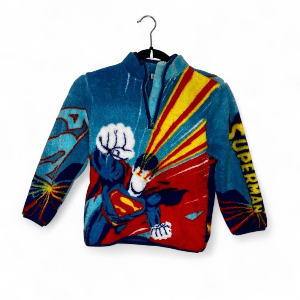 Boy’s Superman Pullover, size small (6/7)